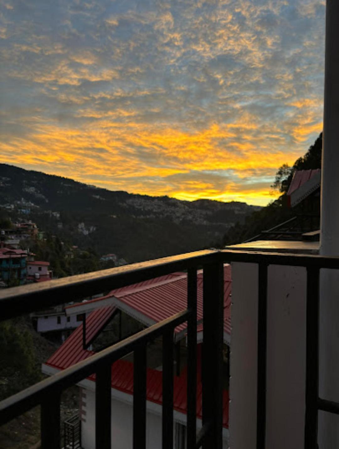 The Moonlight Stay - Shimla Luaran gambar